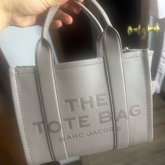 Small Marc Jacobs leather tote bag color cement - Picture 1 of 5